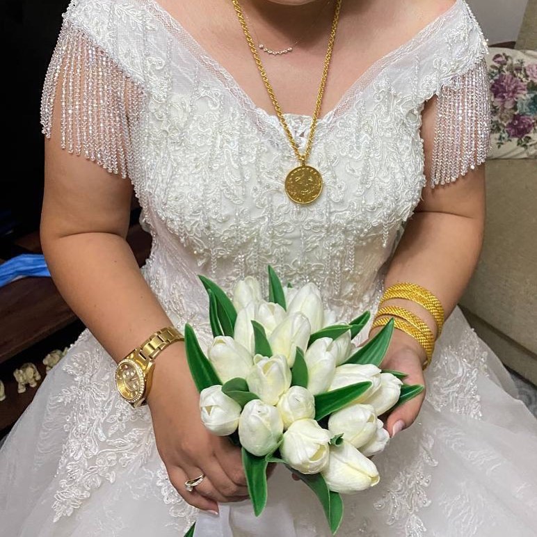 Avant-Garde Floral Installation 1