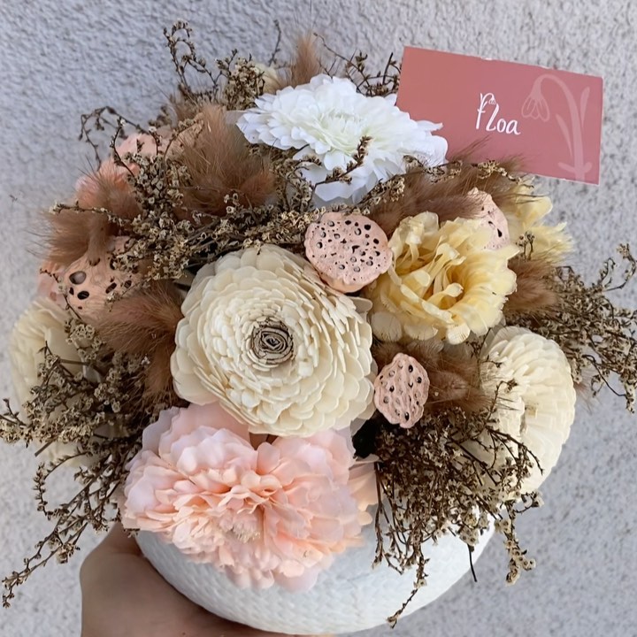 Window Display Botanicals 3